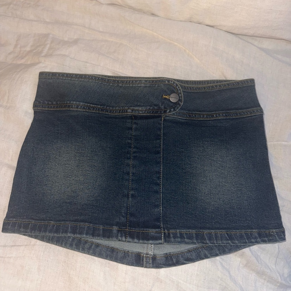 Superdown Low-Rise Denim Mini Skirt — Revolve — Size Small